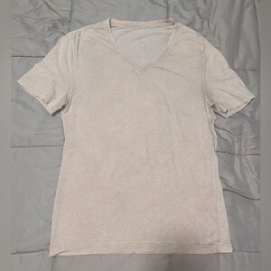 Lululemon Shirt Mens Medium 5 Year Basic Tee V-Neck Short Sleeve Stretch